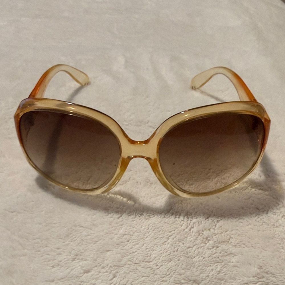 Chloe Brown Gradient Oversized Women's Sunglasses